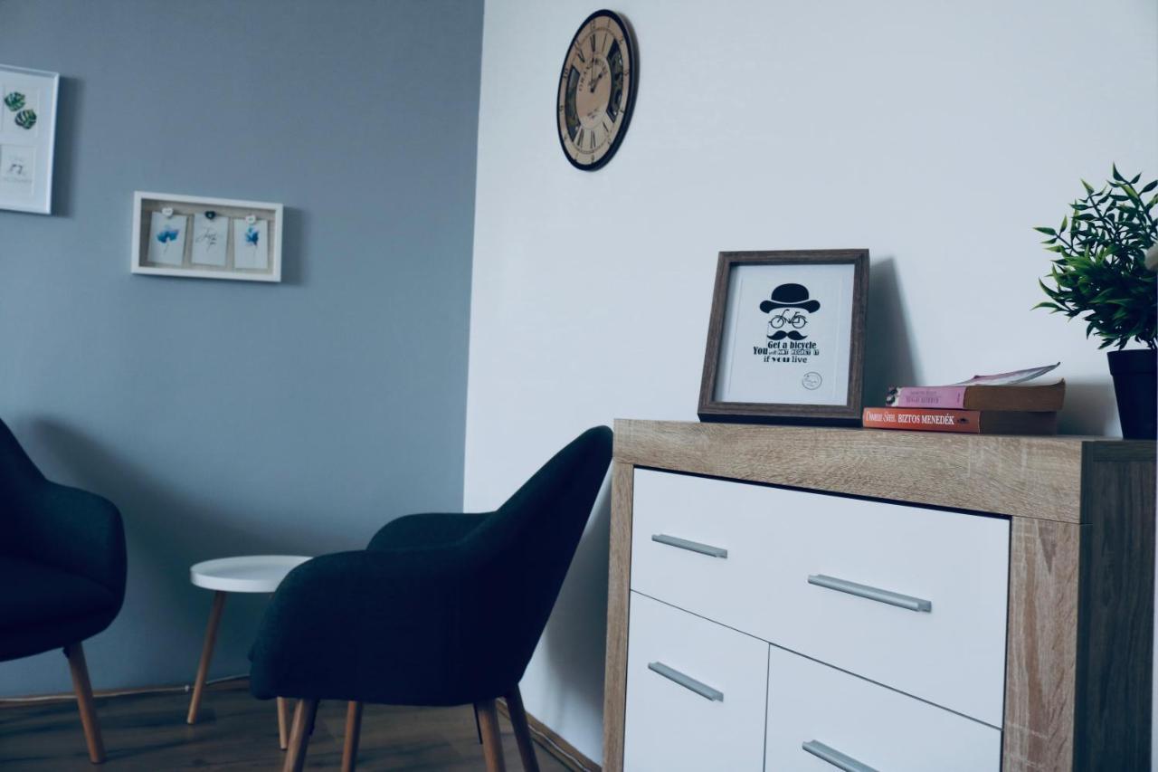 Levendula Apartman Pecs Bagian luar foto