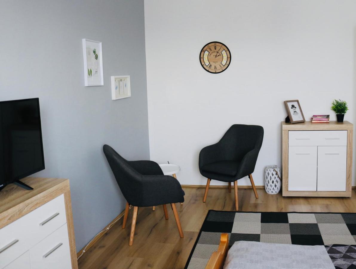 Levendula Apartman Pecs Bagian luar foto